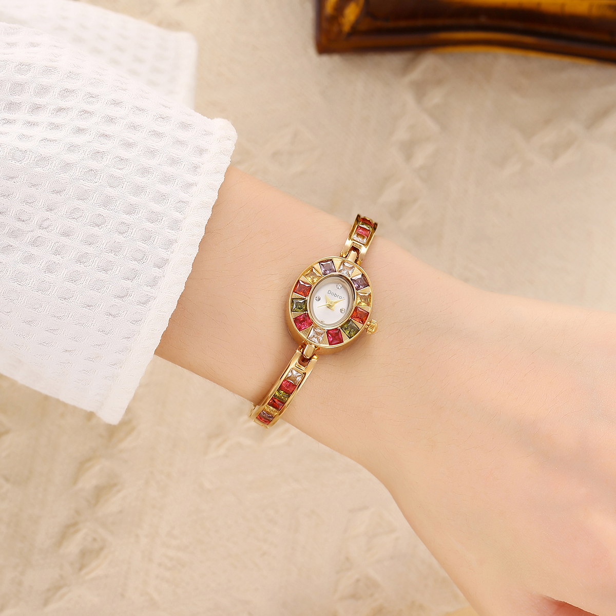 Cay Medieval Watch Women's Sma - Luxury Watch Class reseña y precio