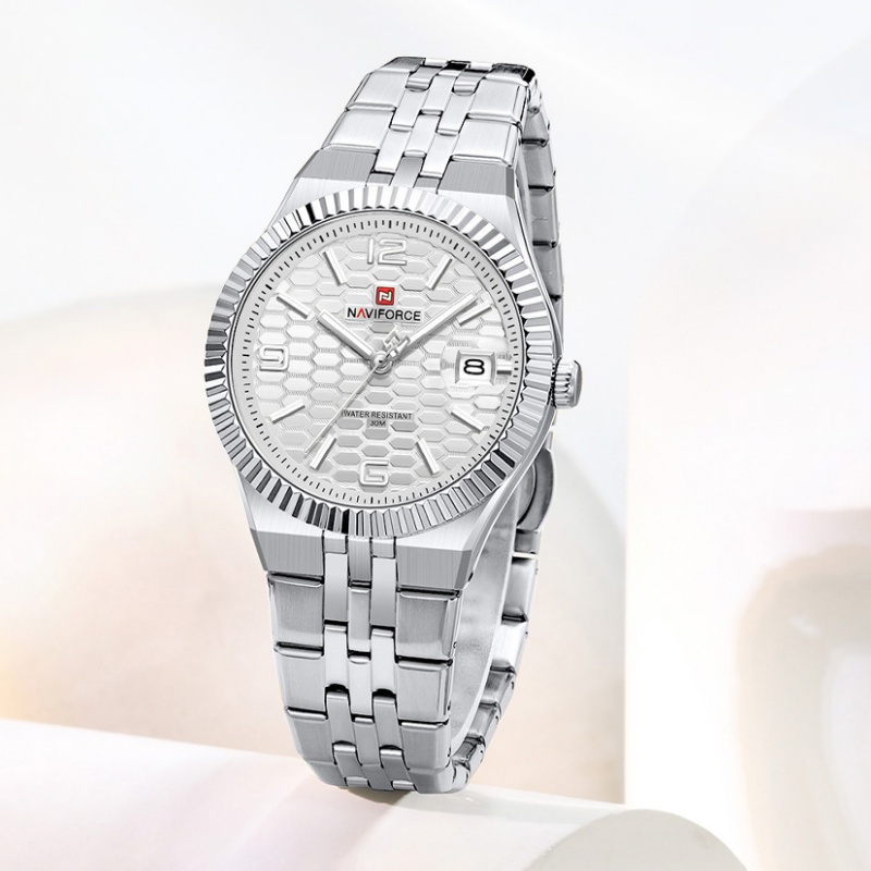 NAVIFORCE NF5079 Women Quartz  - Luxury Watch Black reseña y precio