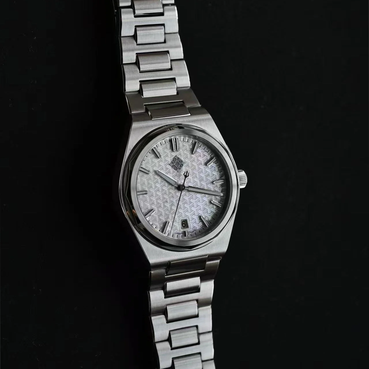 IX&DAO 2026 New Warrior 37mm M - Minute Repeater Watch reseña y precio